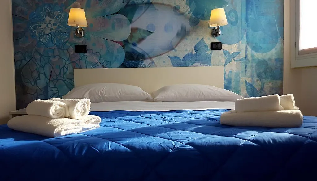 Lake Garda Hostel Salò İtalya