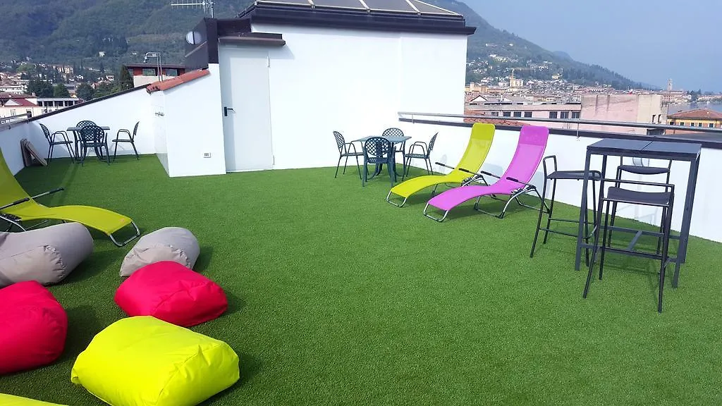 Lake Garda Hostel Salò Oda ve Kahvaltı