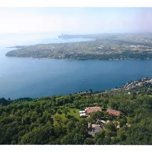 Couette-café La Fiocchina - Magic Place - & In Garda - Countryside Farmhouse, Inside The Middle Of The