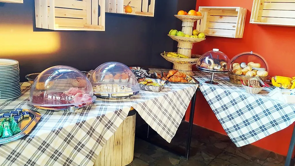 Bed & Breakfast Lake Garda Hostel Salo