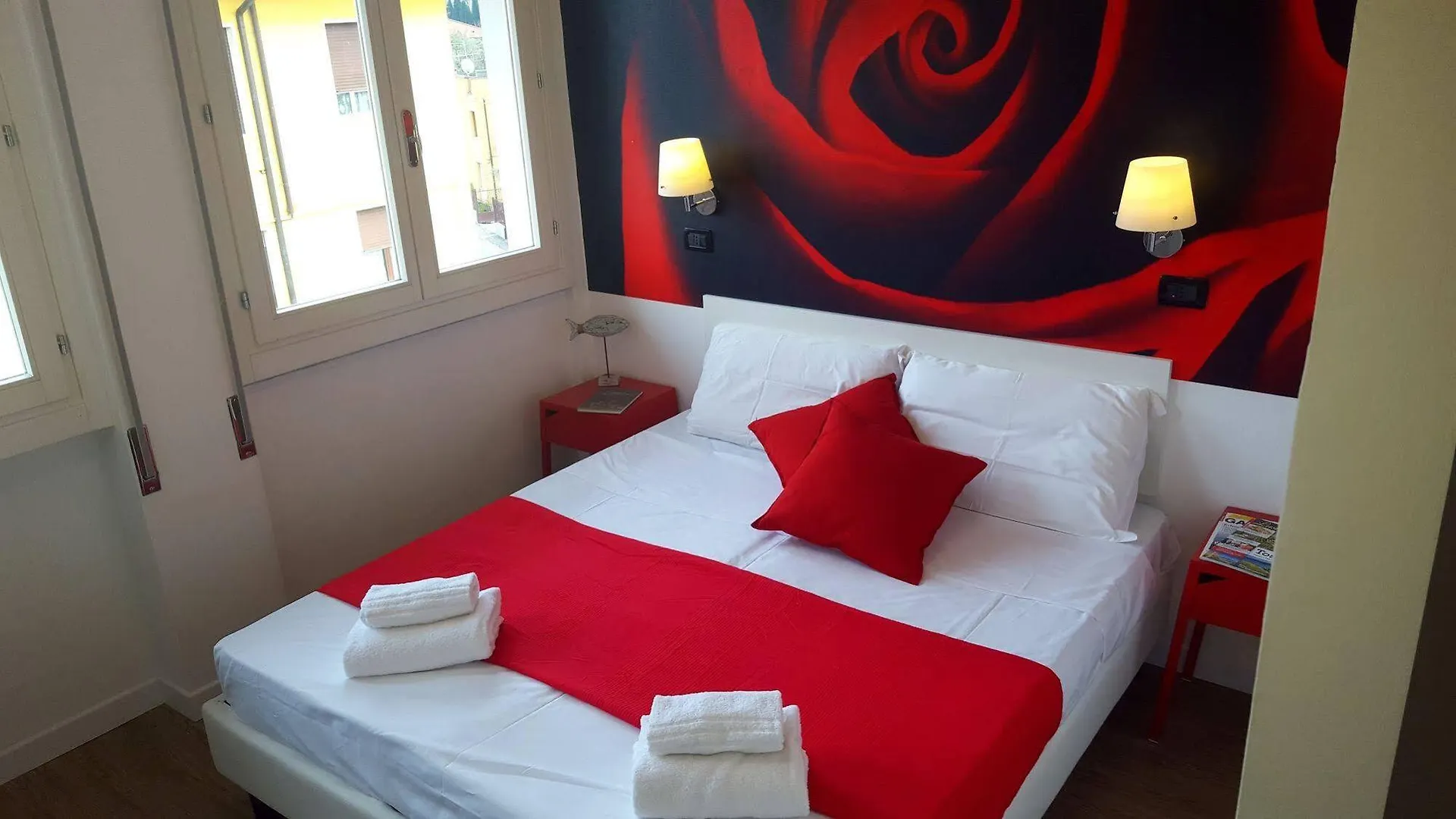 *** Couette-café Lake Garda Hostel Salò Italie