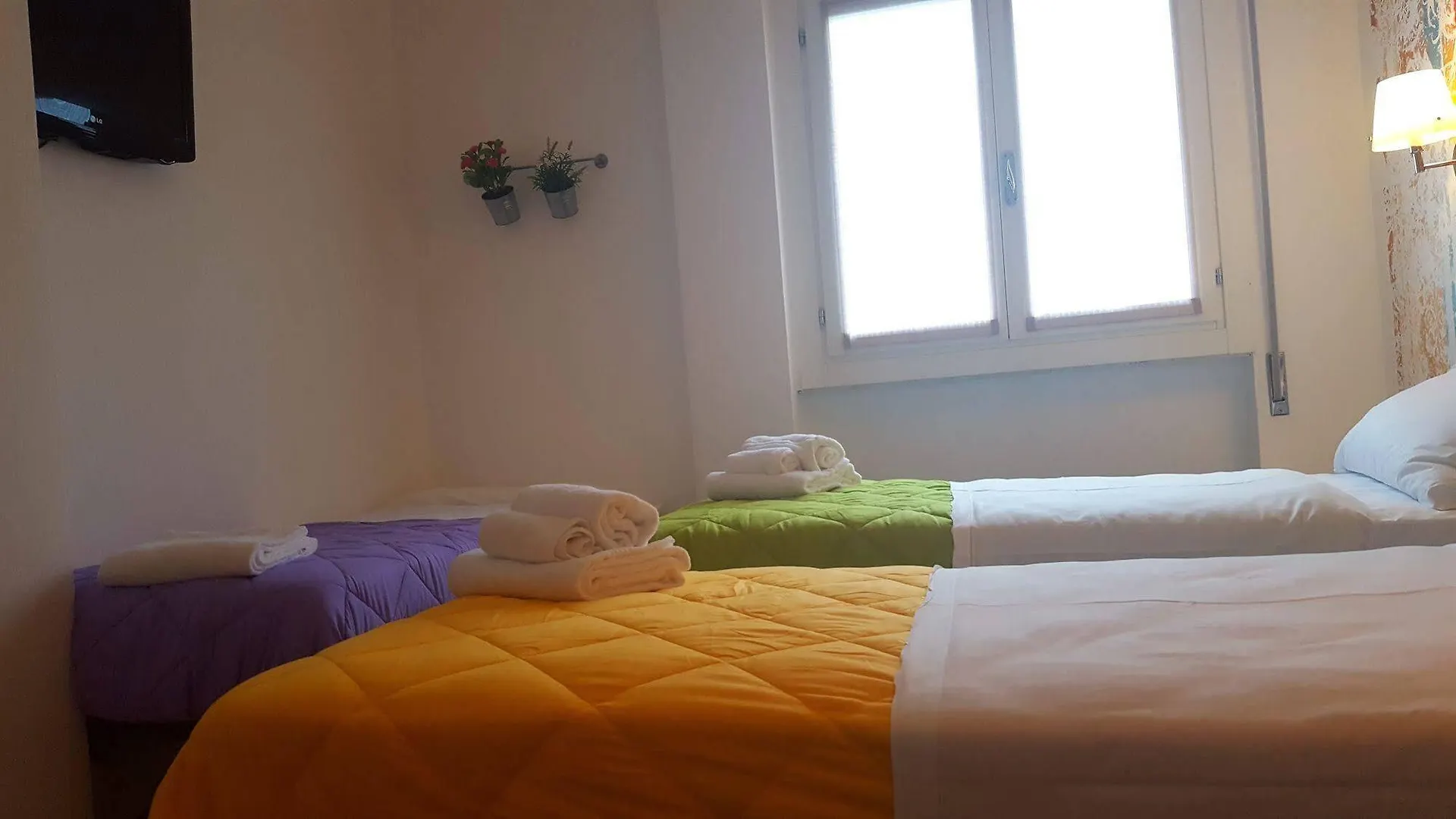 Lake Garda Hostel Salò 3*,  Italie