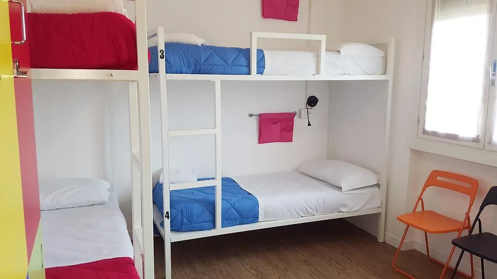 *** Panzió Lake Garda Hostel Salò Olaszország